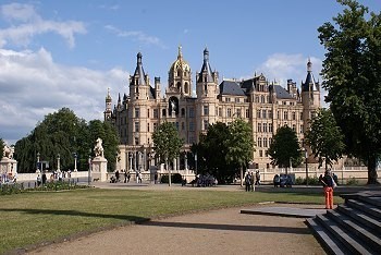 Ehem. Residenz und Sitz der Mecklenburger Herzöge.
