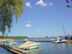 Bootsstege am Schweriner See